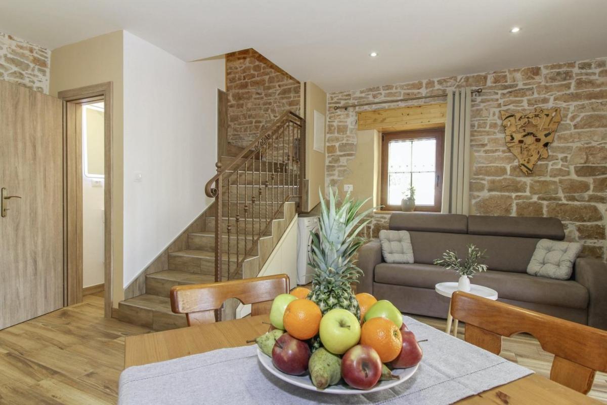 Villa Olea In Barat - Haus Fuer 6-8 Personen Kanfanar Exterior foto